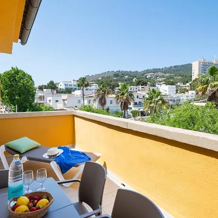 Flor Almendros Daire