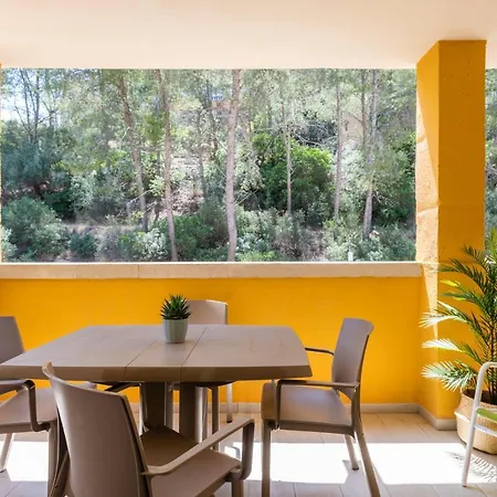 Flor Almendros Daire